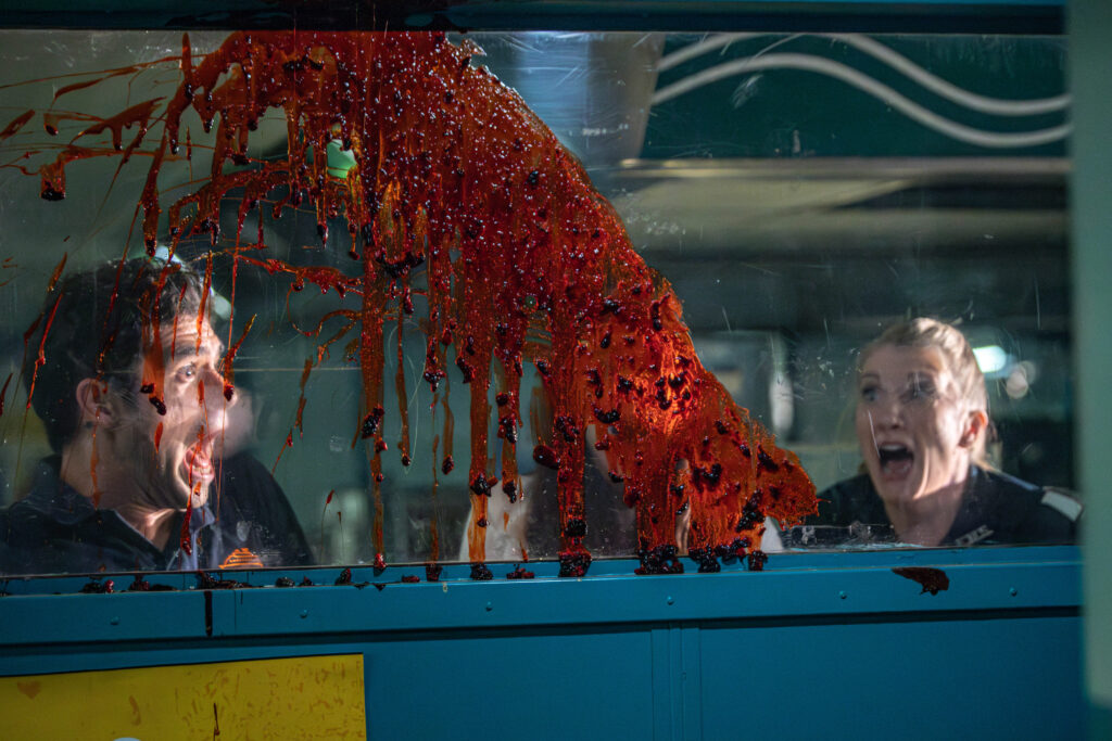 cena de screamboat: terror a bordo
