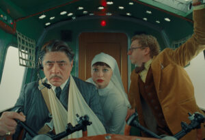 cena de o esquema de fenicio novo filme do wes anderson