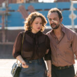 Leandra Leal e Irandhir Santos em Os Enforcados